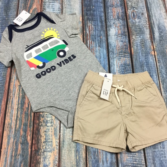 Gap Boys 0 3 Months Good Vibes Top & Tan Shorts Outfit - Picture 5 of 8
